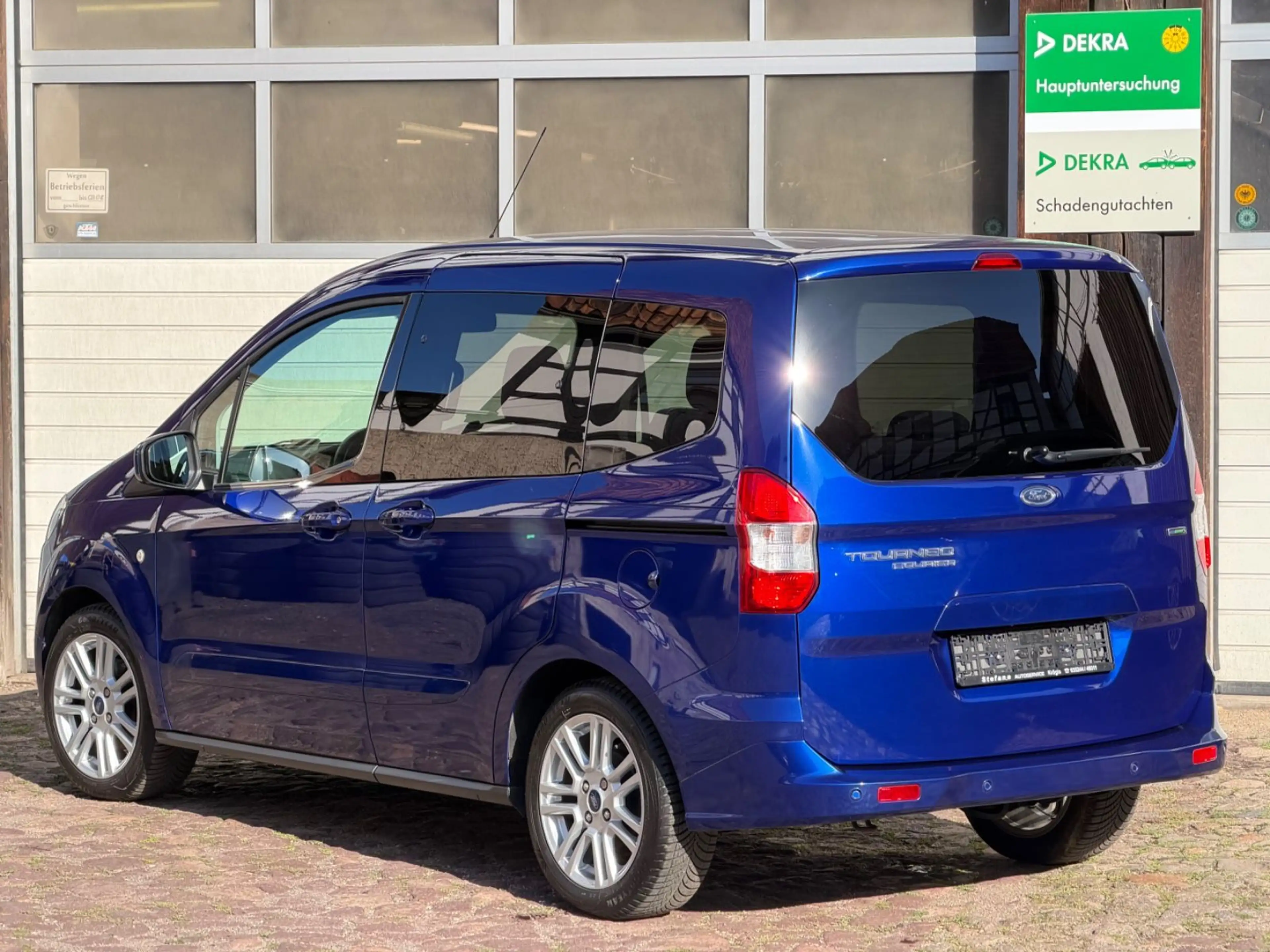 Ford Tourneo Courier Trend *TÜV neu* — photo 6