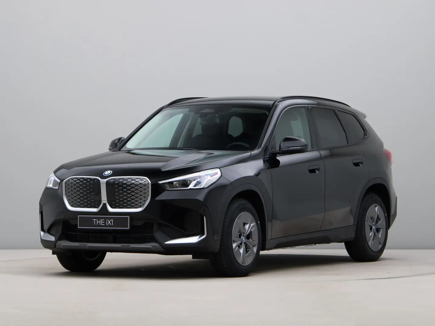 BMW iX1 eDrive20 67 kWh Zwart - 1