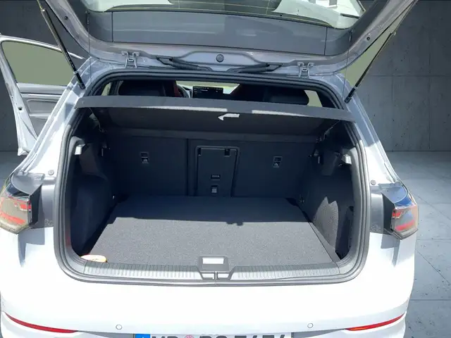 Volkswagen Golf view 13