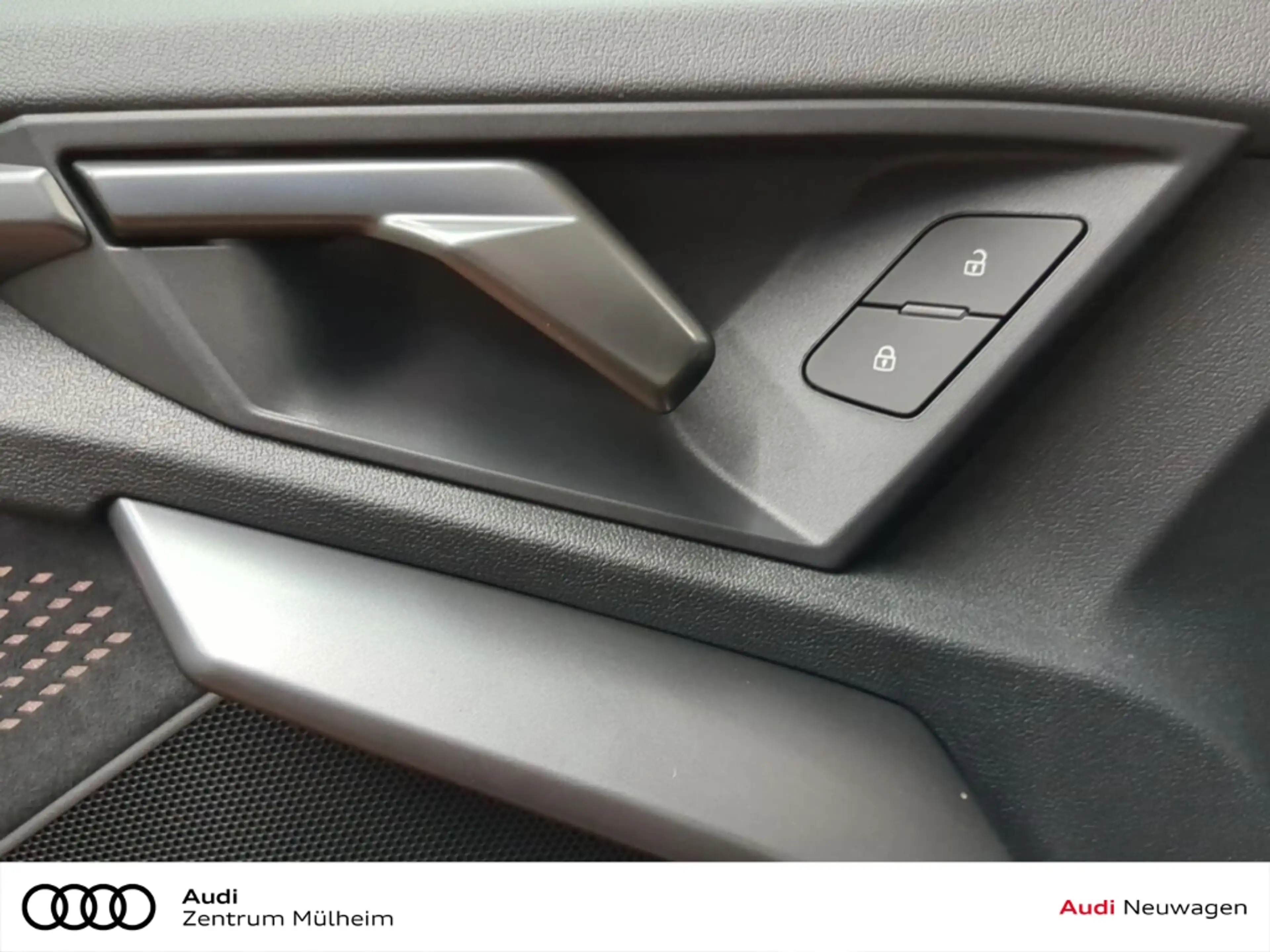 Audi RS3 Sportback Navi Matrix LED Pano Optikpaket schwarz — photo 14
