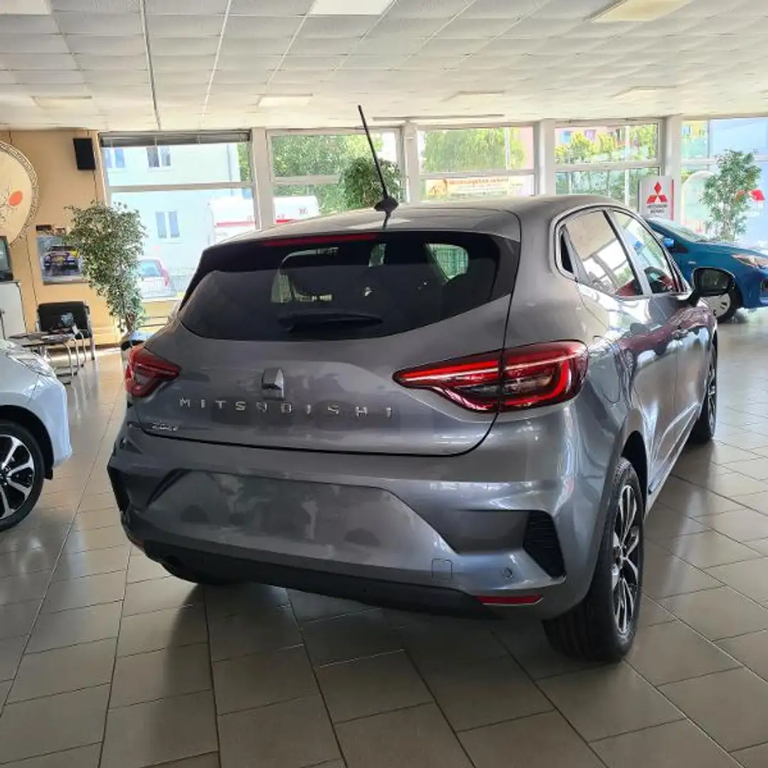 Mitsubishi Colt PLUS 1.0 T-Benziner 6-Gang Grau - 2
