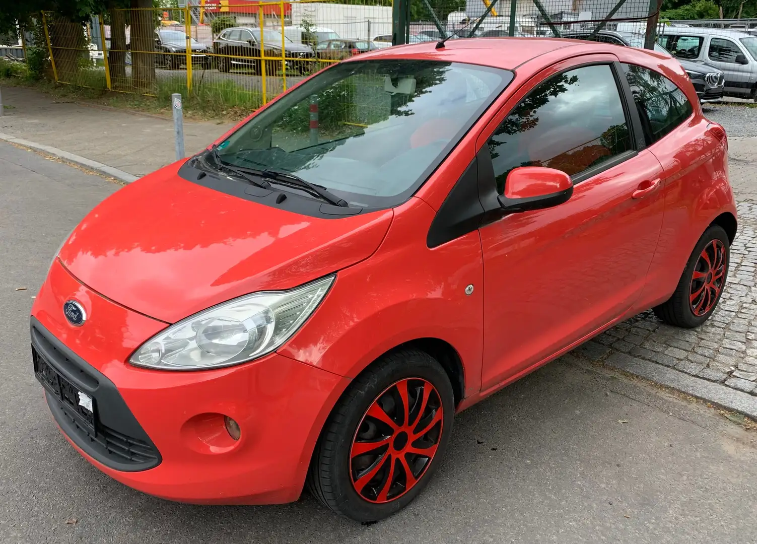 Ford Ka/Ka+ Titanium mit Klima / TÜV NEU Rouge - 2