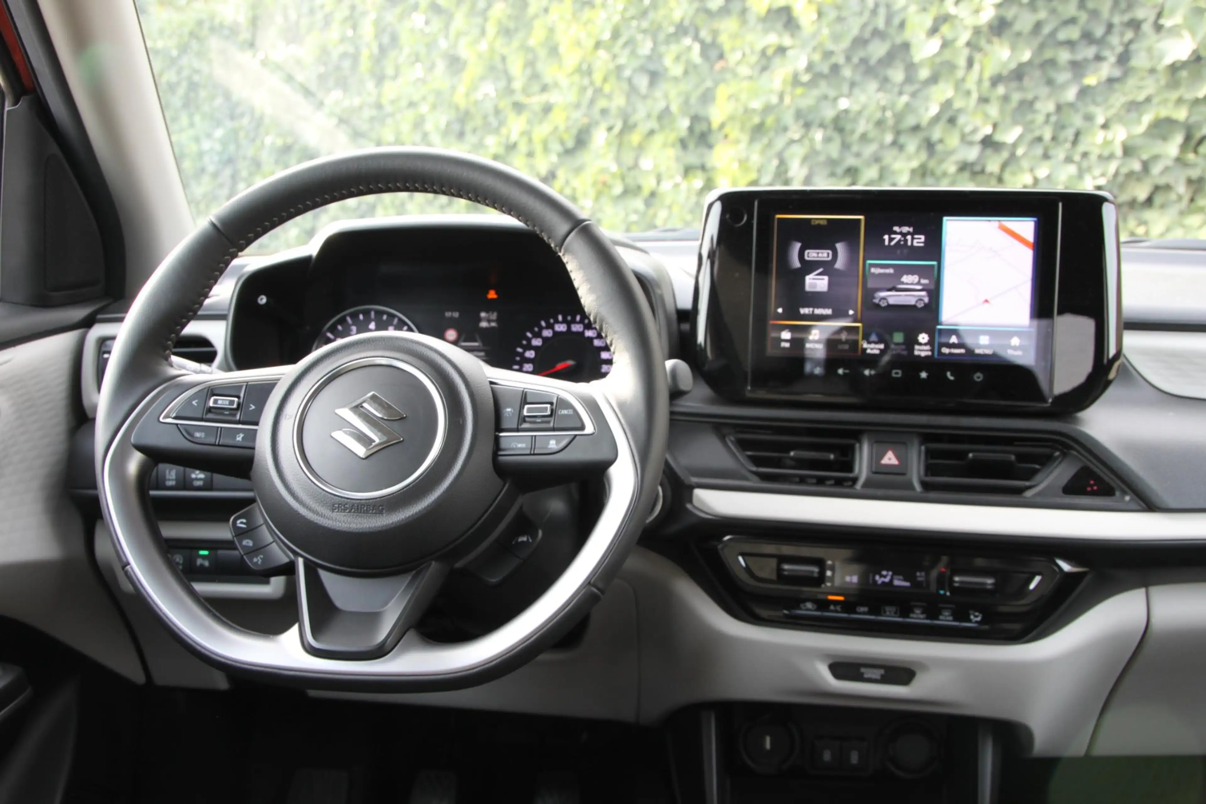 Suzuki Swift 1.2 Grand Luxe + CVT — photo 14