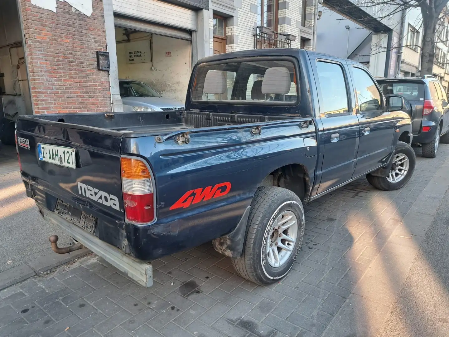 Mazda Pick Up - 2
