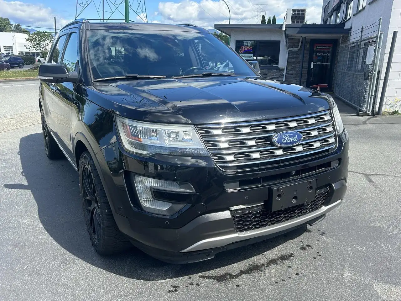 Ford Explorer снимка Ford Explorer