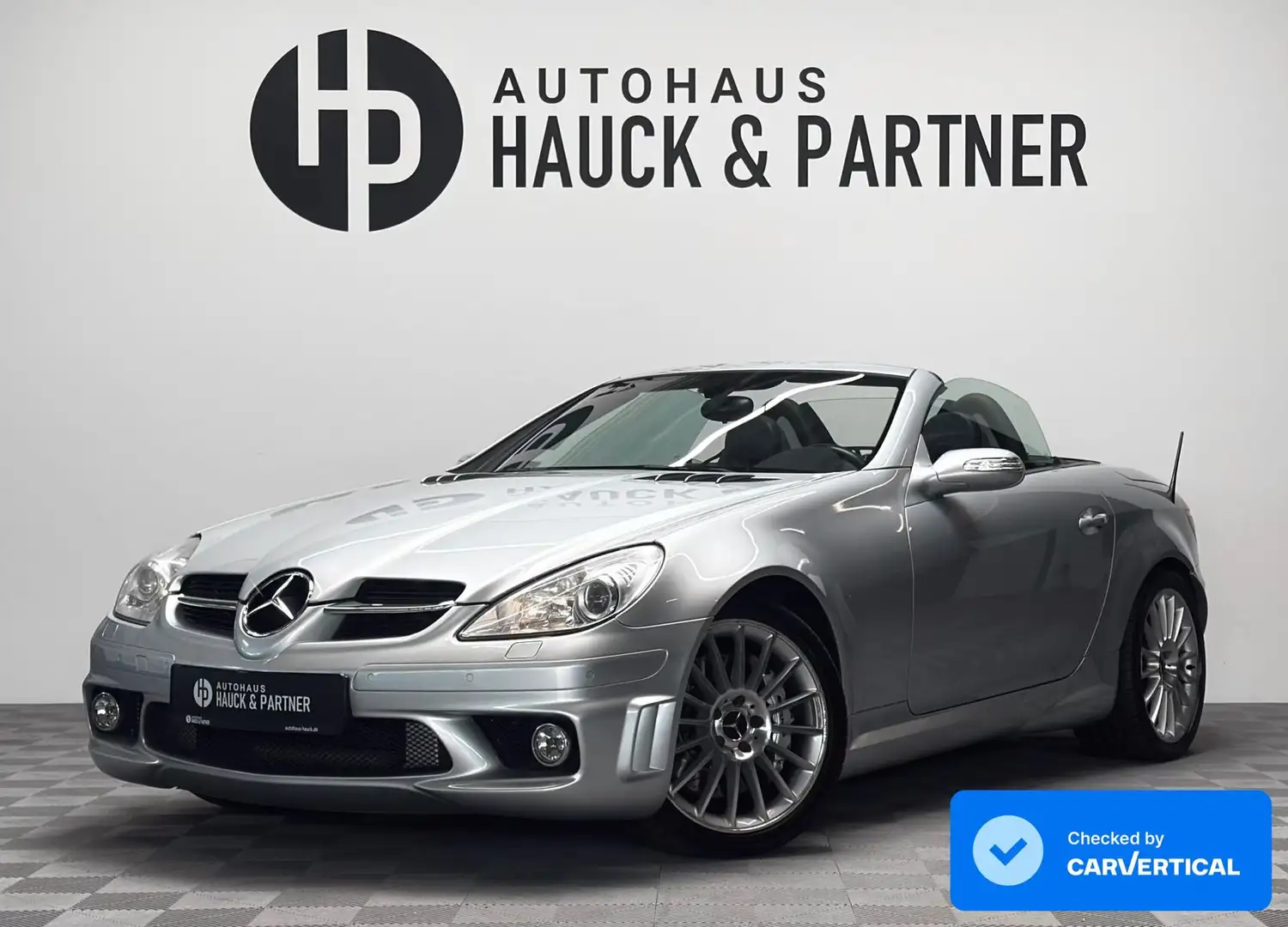 Mercedes-Benz SLK 55 AMG *HK *Airscarf *Bi-Xenon *Navi *PDC Silber - 1
