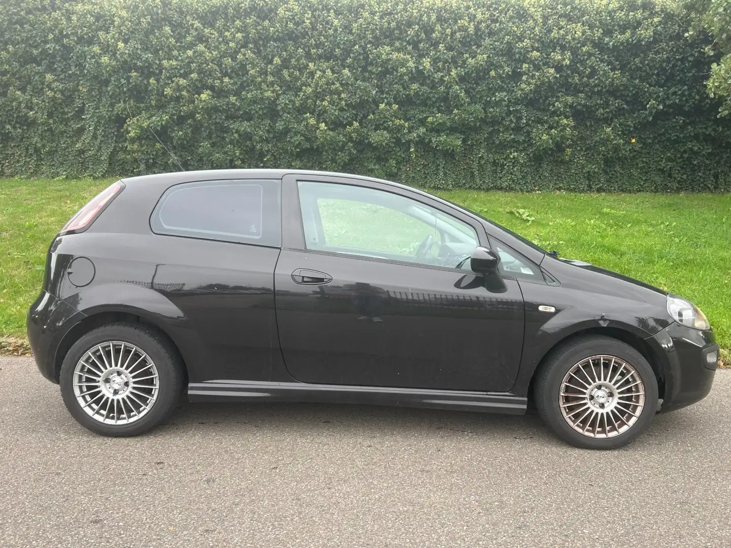 Fiat Punto Evo 1.3 M-Jet Dynamic - Clima - Navi - READ TEXT Zwart - 2