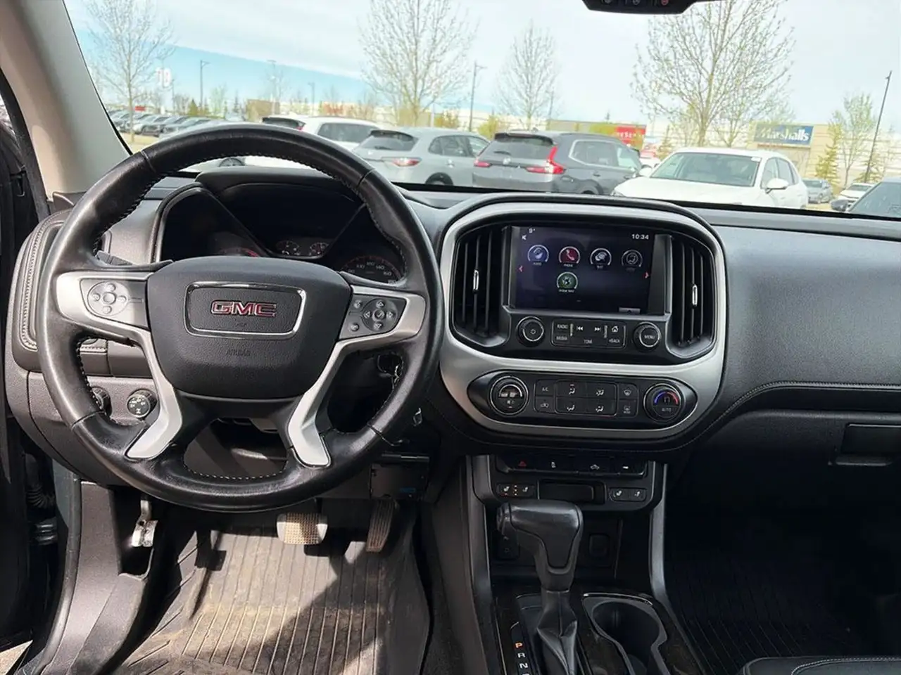 GMC Canyon снимка GMC Canyon