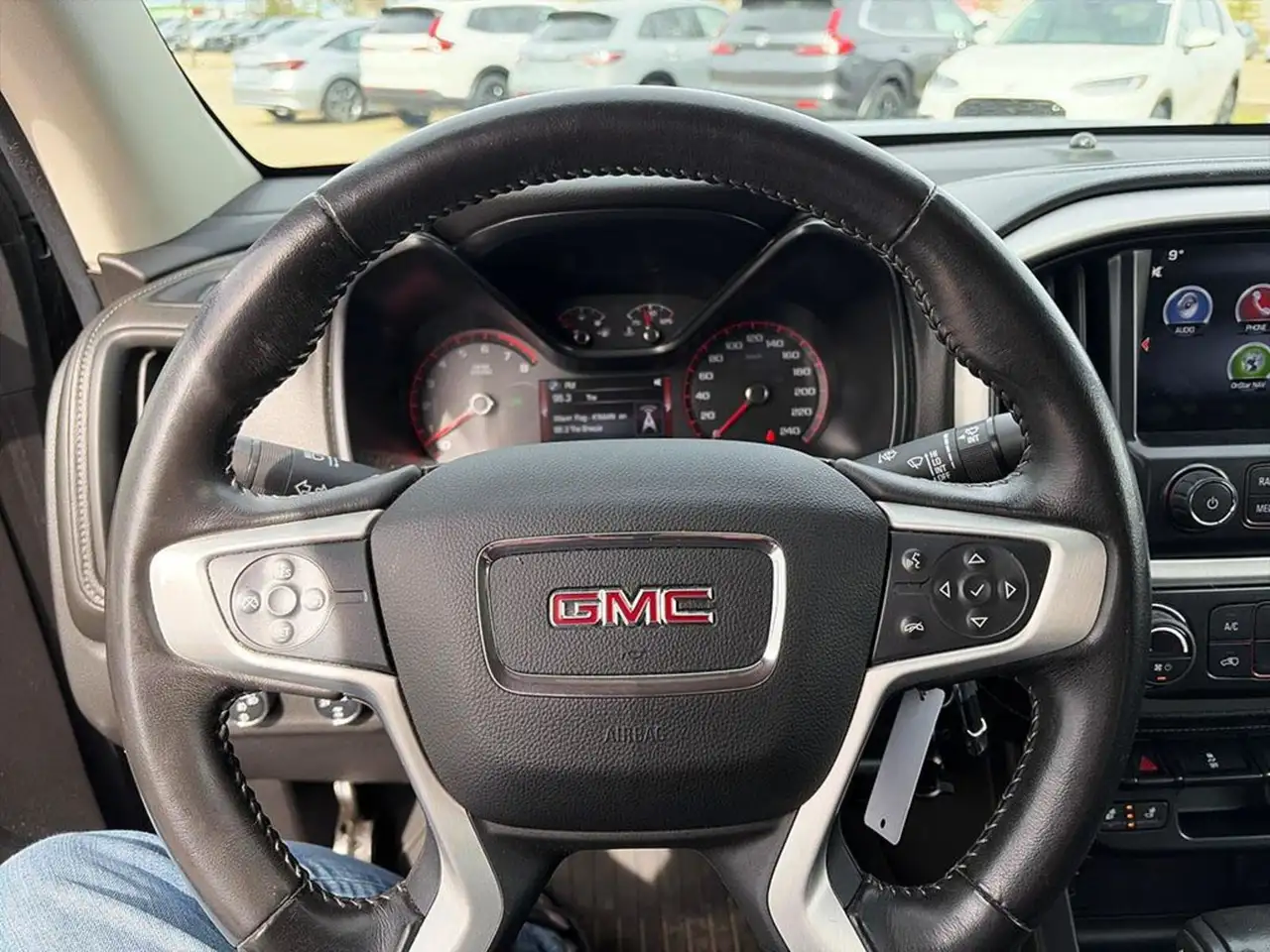 GMC Canyon снимка GMC Canyon
