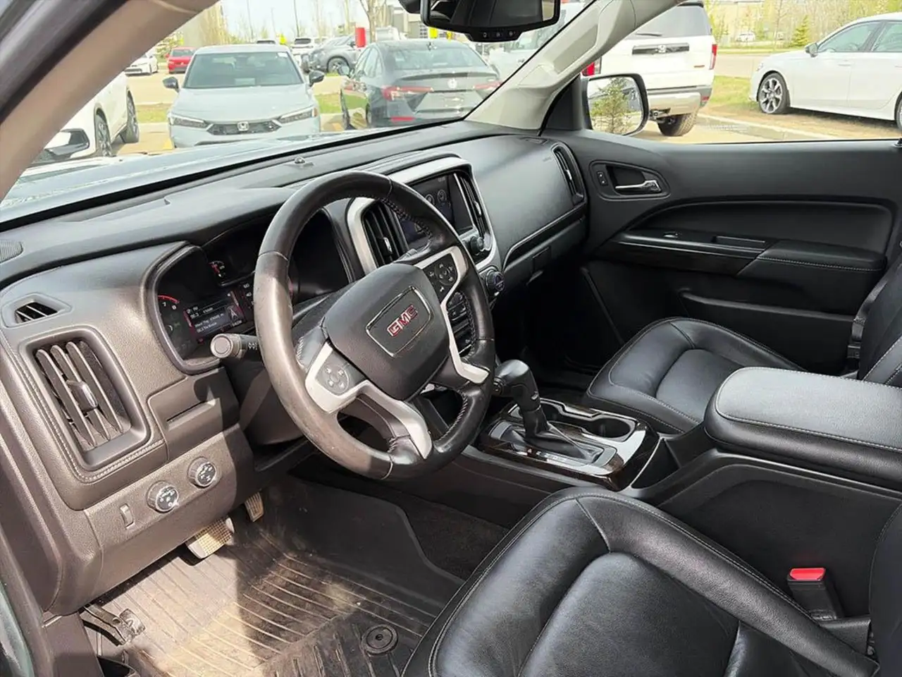 GMC Canyon снимка GMC Canyon