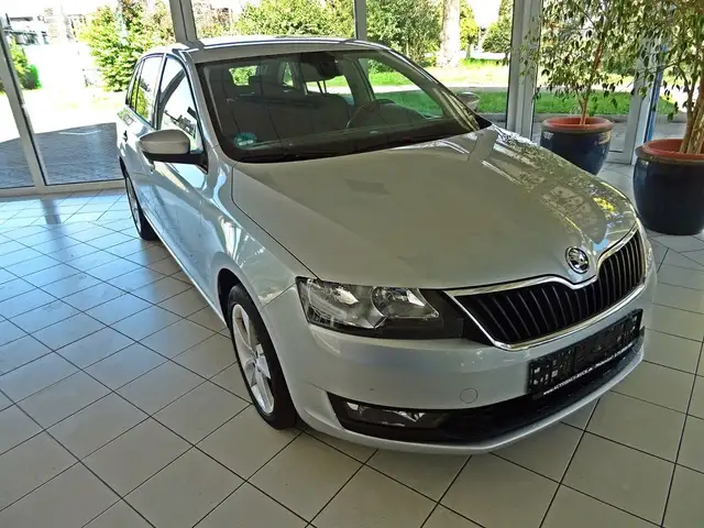 Skoda Rapid/Spaceback Spaceback Cool Edition AHK