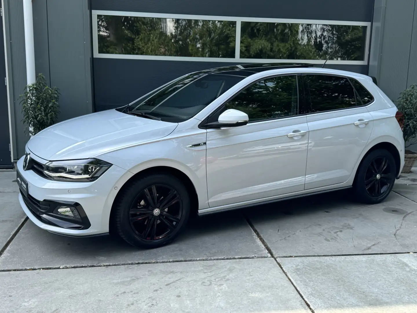 Volkswagen Polo 1.0 TSI 95pk DSG Highline Business R 2x R-Line Pan Blanc - 2