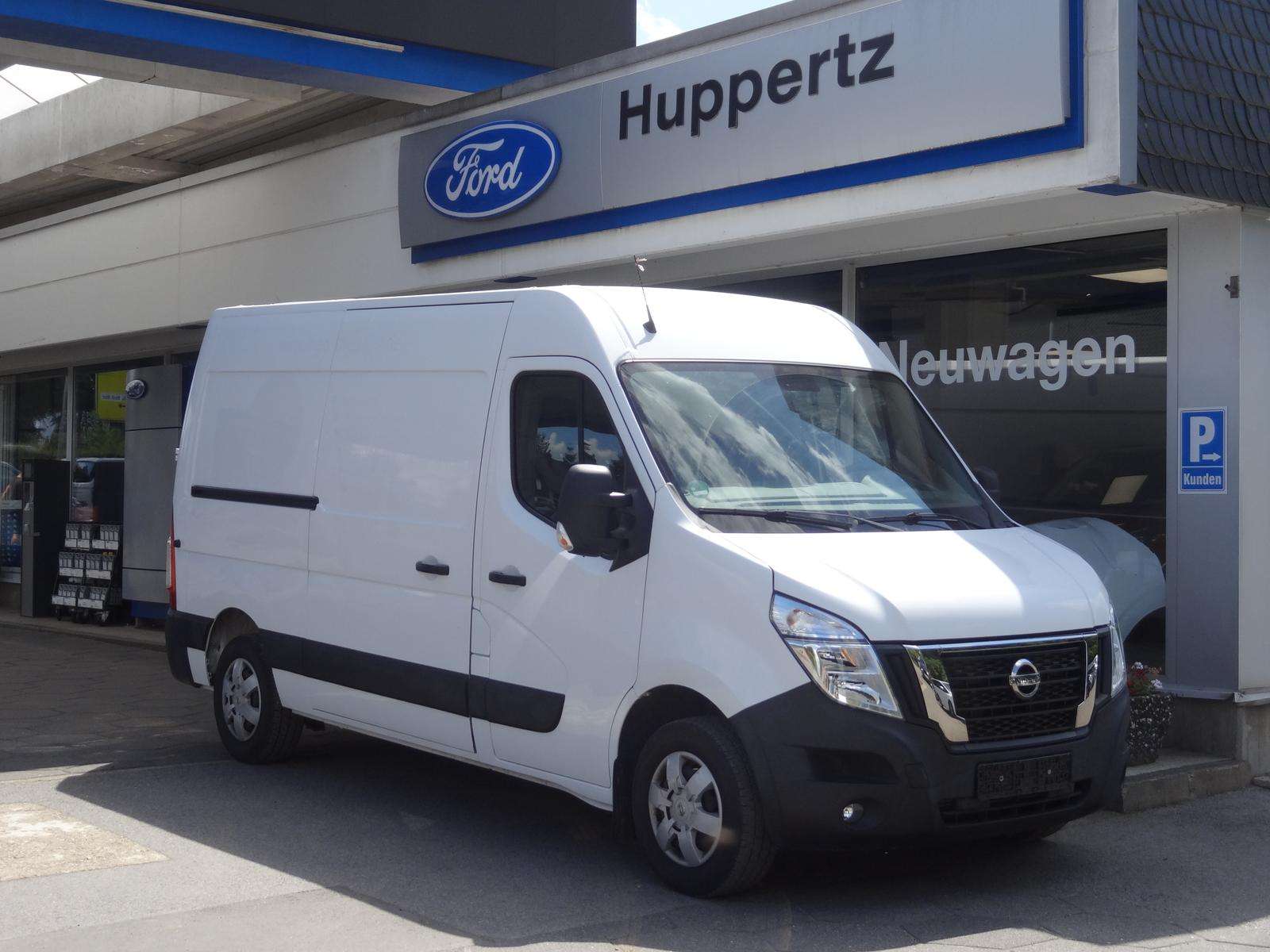 2020 Nissan NV 400