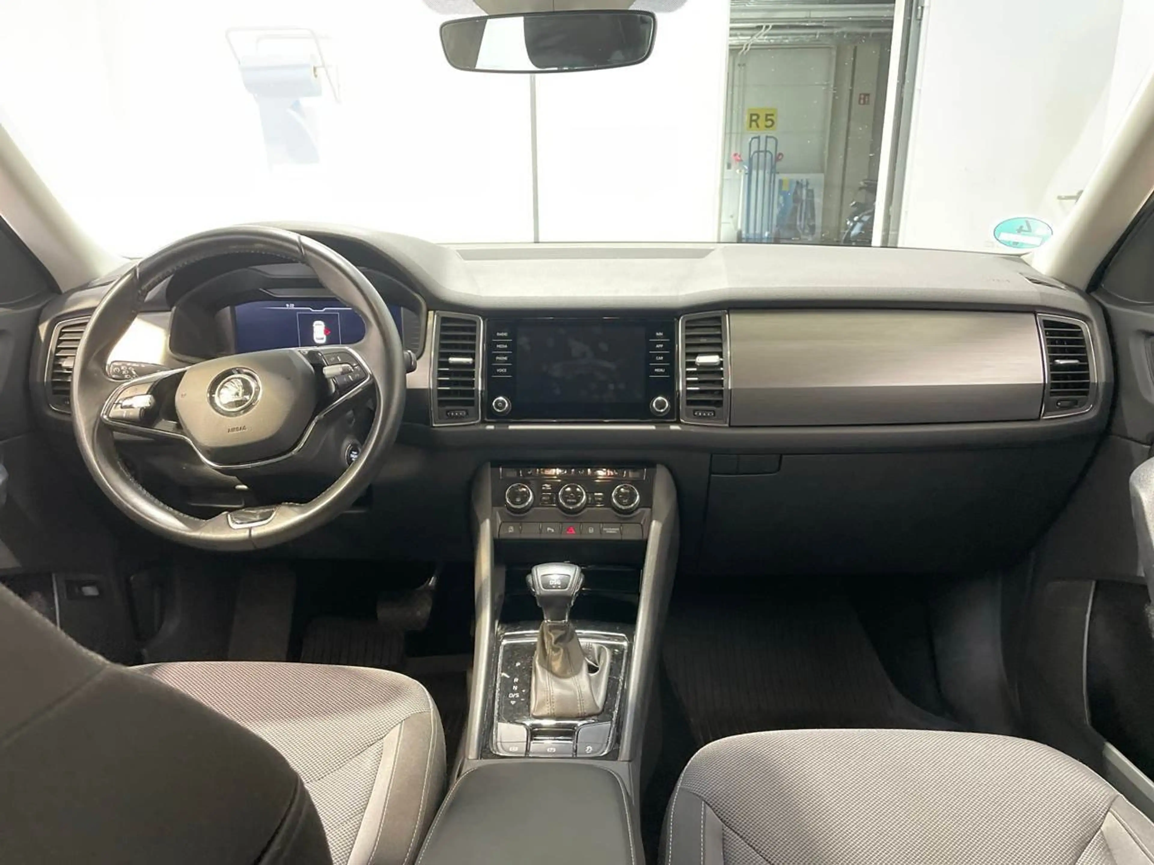 Skoda Kodiaq 2.0 TDI Ambition AHK El.Heckkl. Navi AUT — photo 6