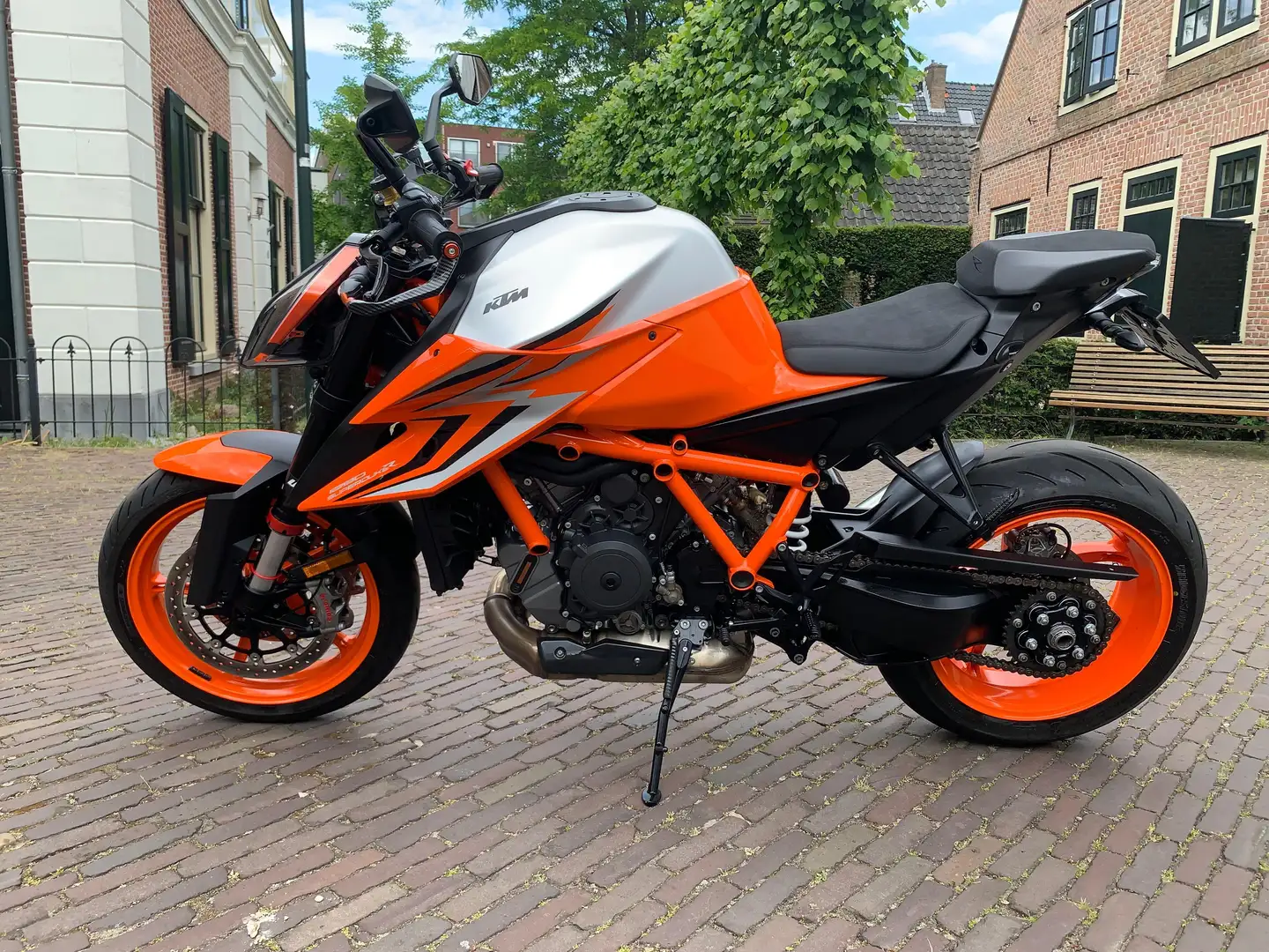 KTM 1290 Super Duke R 2024 Orange - 2