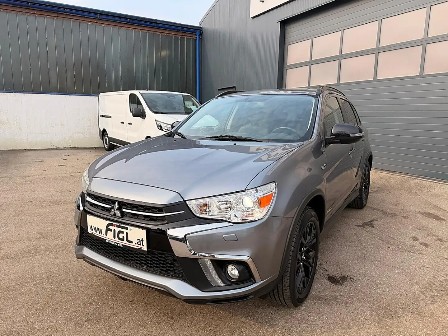 Mitsubishi ASX 1,6 MIVEC Intense Blackline Grau - 2