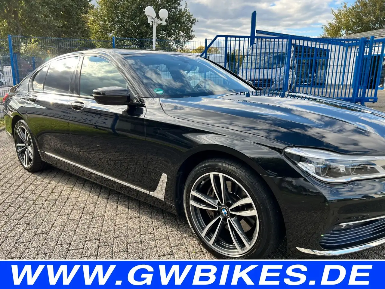 BMW 740