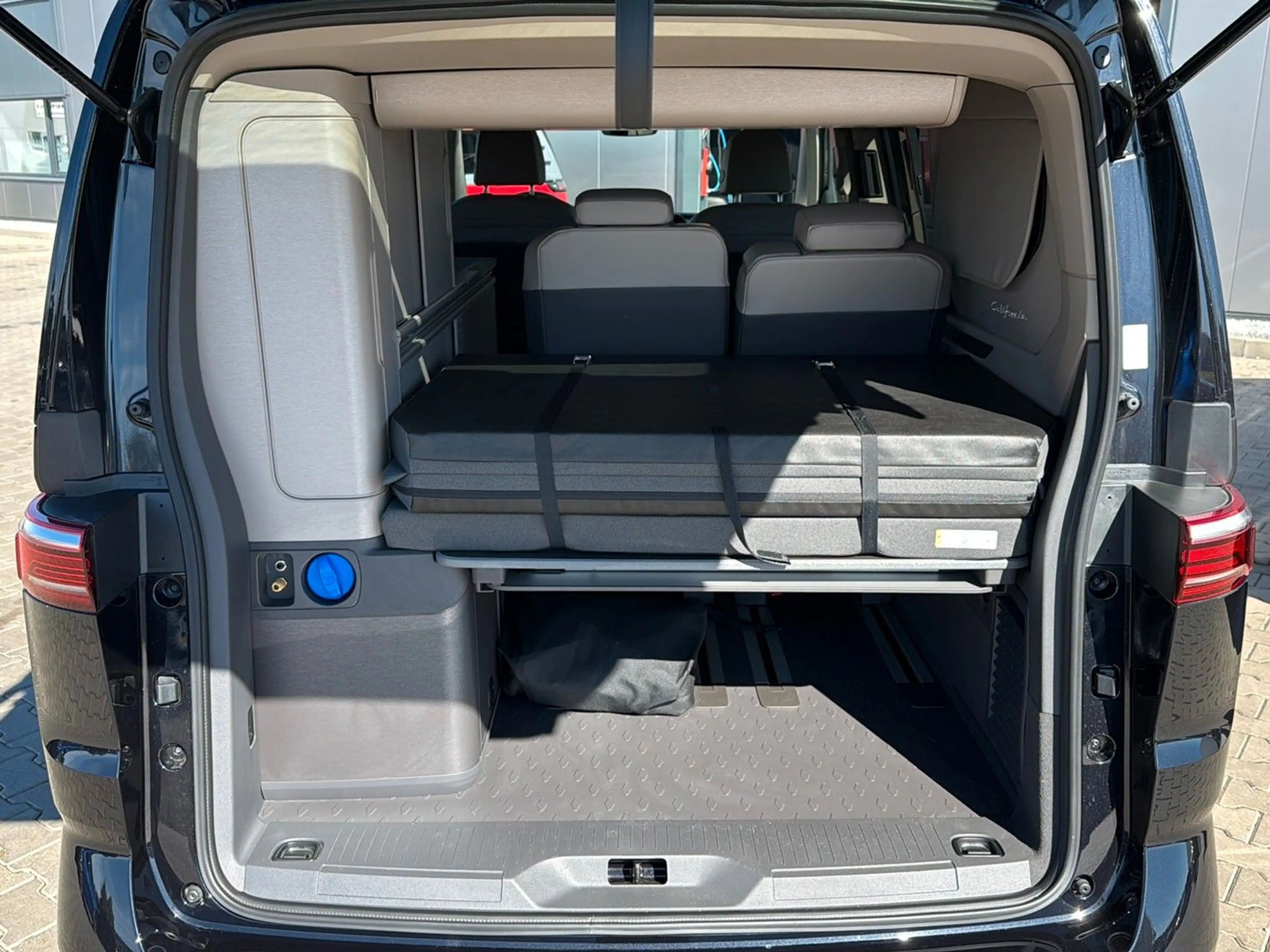 Volkswagen T7 California Ocean ACC AHK StHz LrHz SHZ — photo 11
