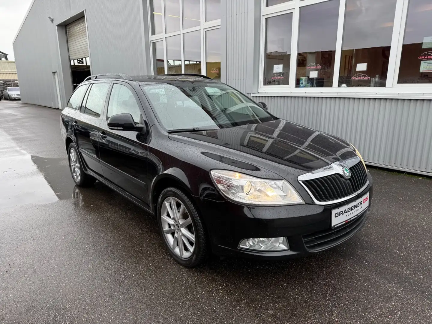 Skoda Octavia 1.6 Combi Ambition 1.H. Scheckheft 8xBer Černá - 1