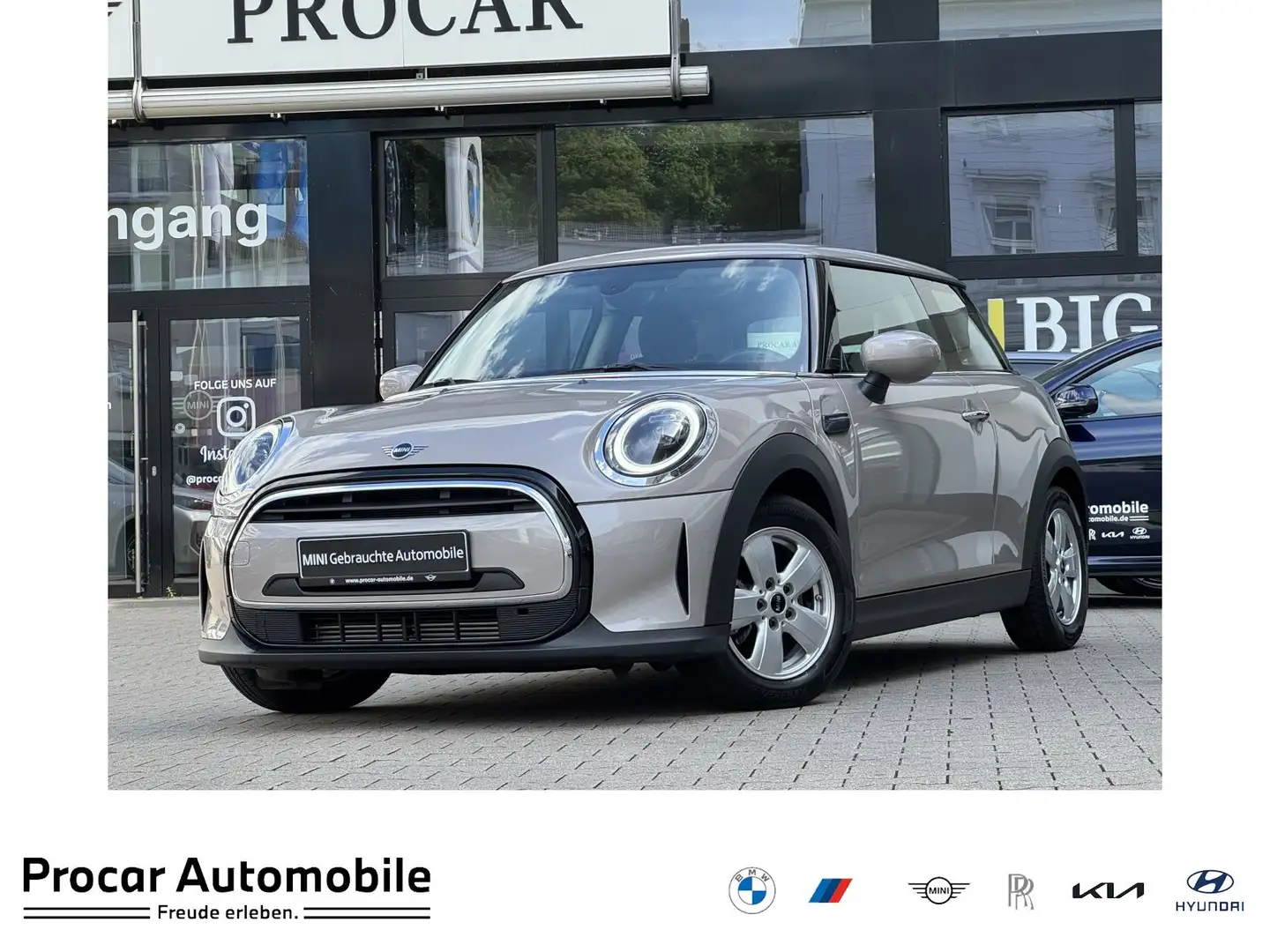 MINI One 3-Türer LED Navi CarPlay PDC Pano DAB Shz Grau - 1