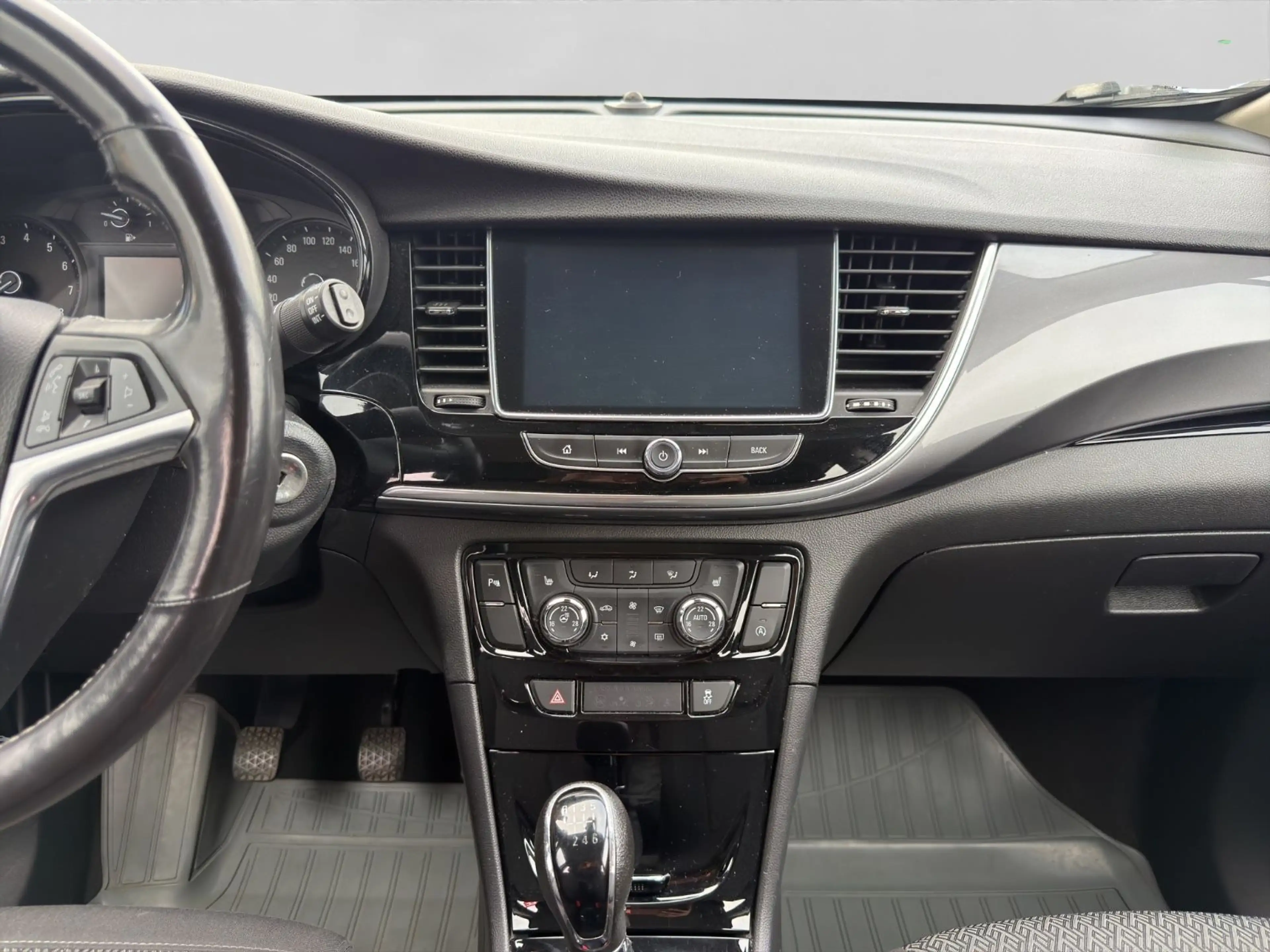 Opel Mokka X ON Anhängerkupplung LED TÜV Klima PDC — photo 15