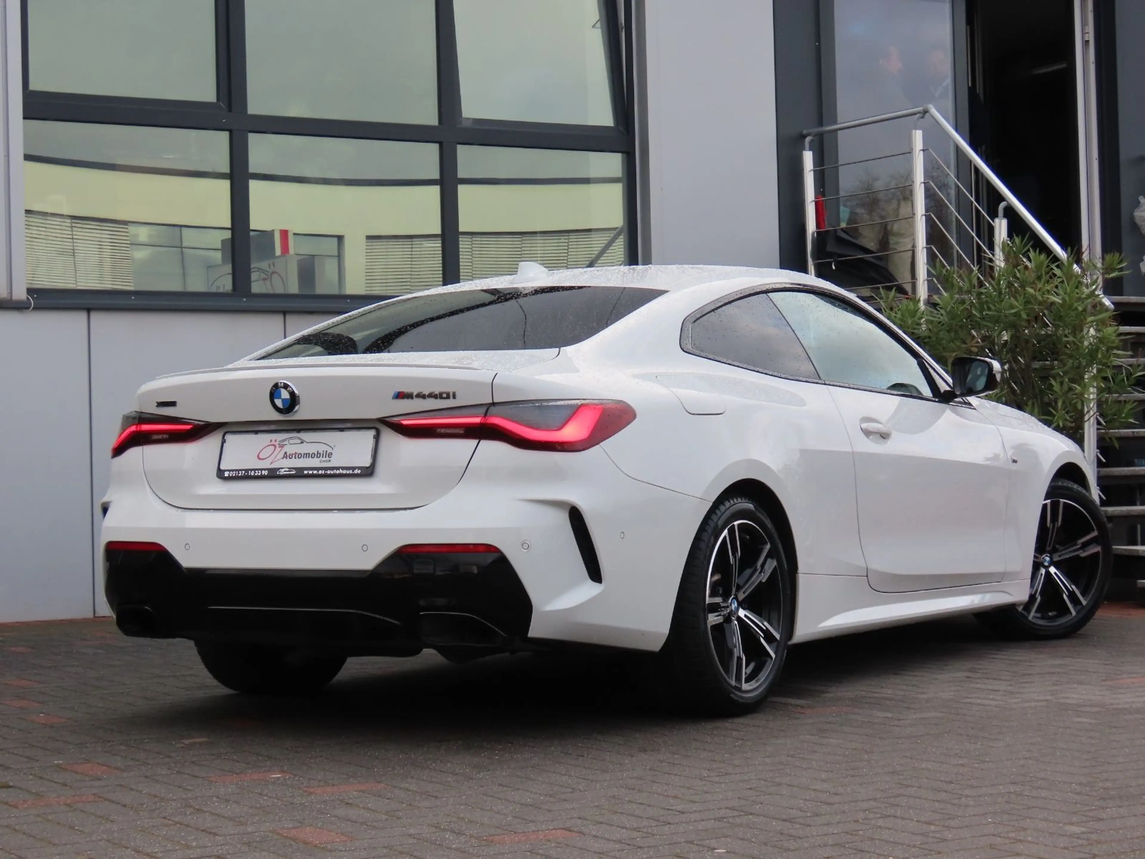 BMW M4 i xDrive Coupé Shadow-Line — photo 7