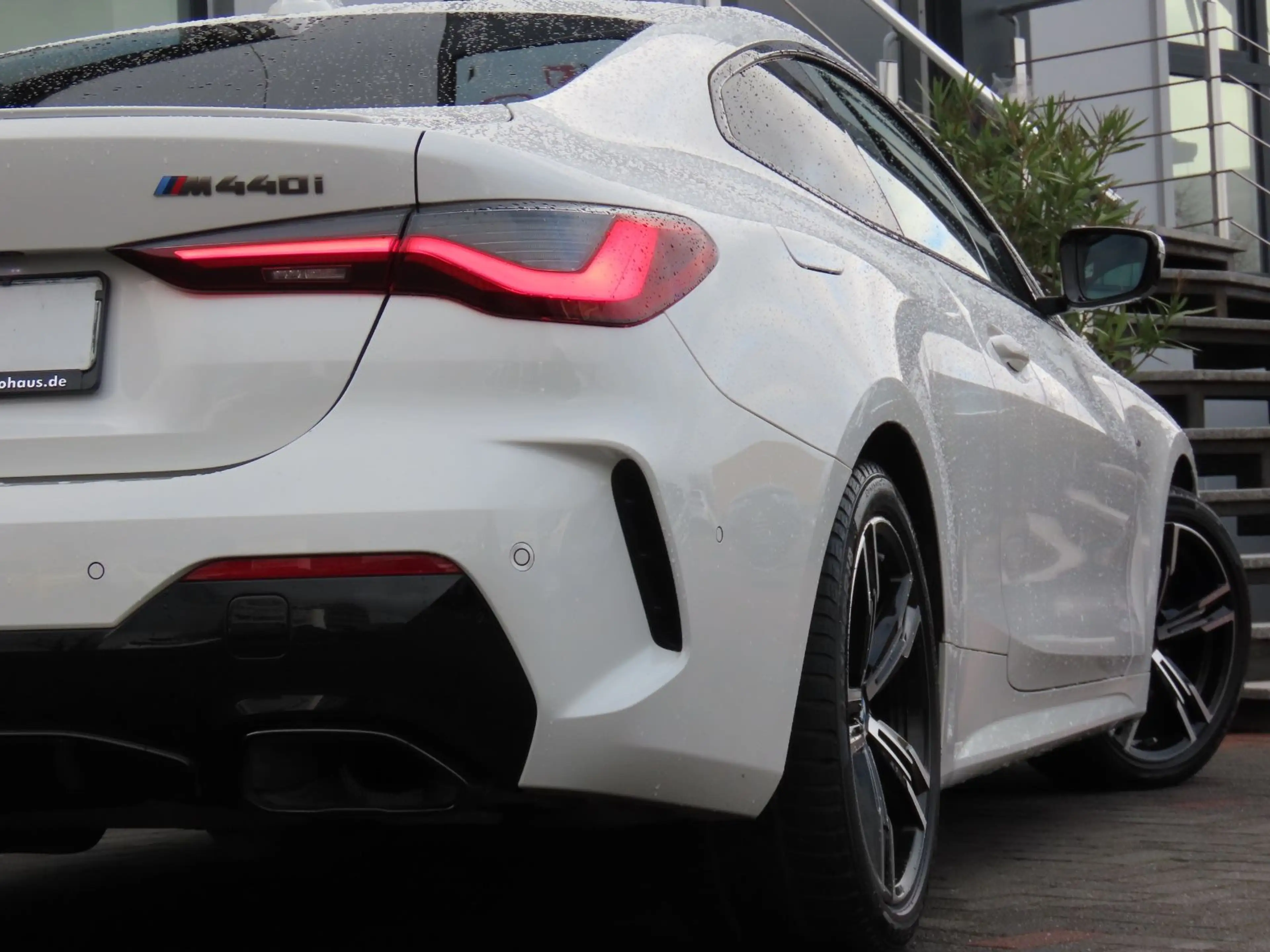 BMW M4 i xDrive Coupé Shadow-Line — photo 8