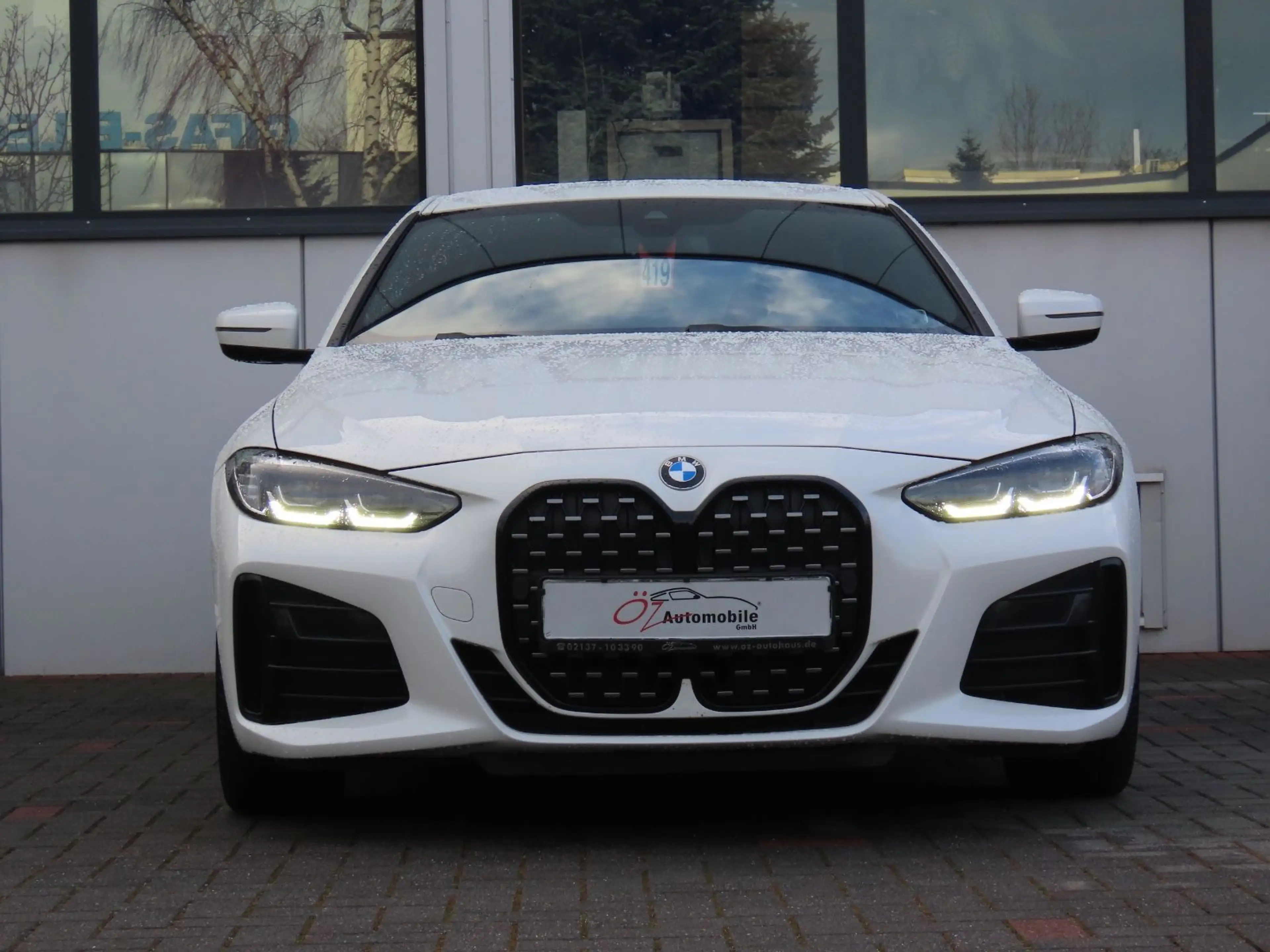BMW M4 i xDrive Coupé Shadow-Line — photo 3