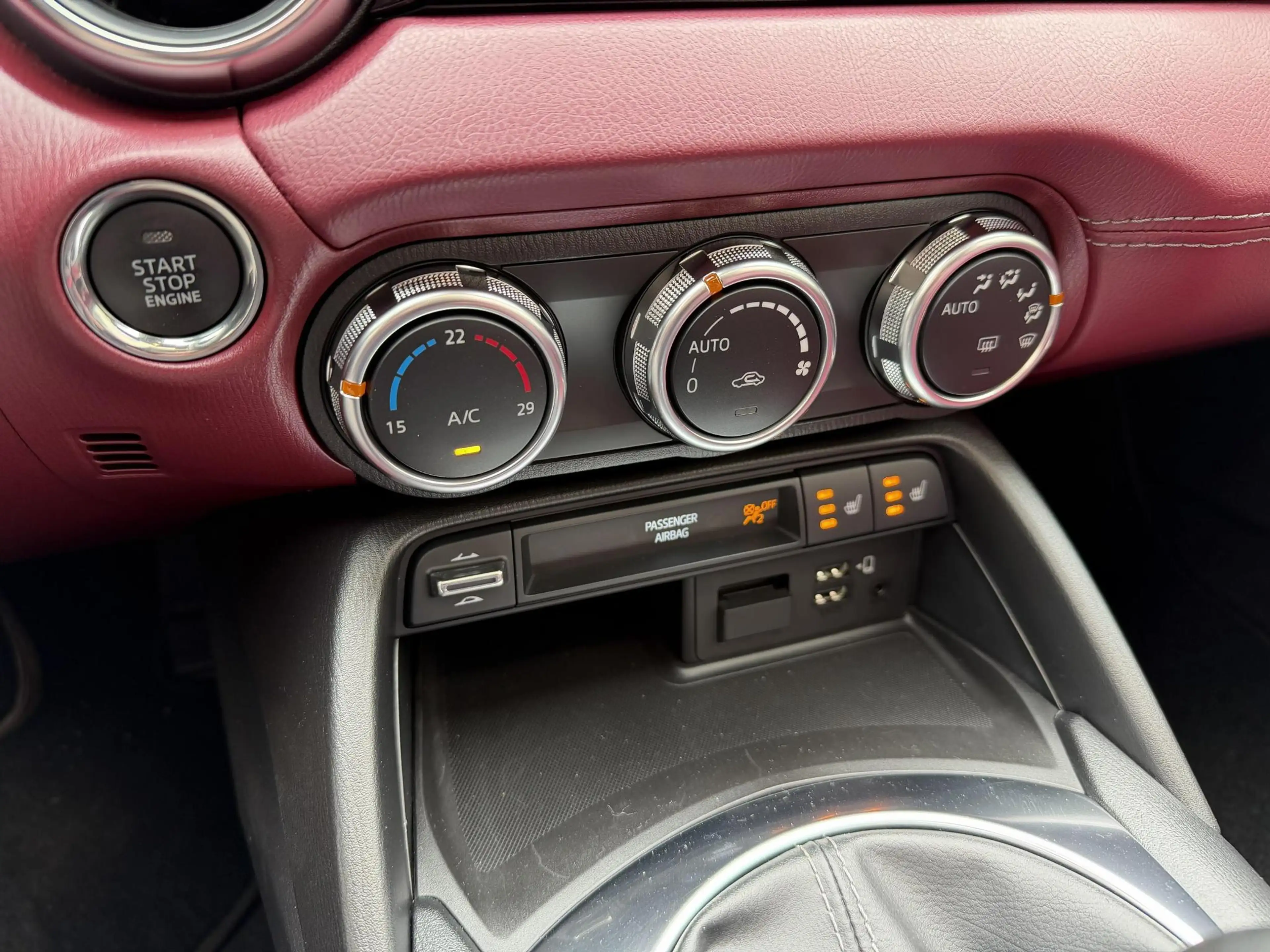 Mazda MX-5 RF 2.0 SkyActiv-G Apple carplay/Clima/Camera/Leder — photo 14