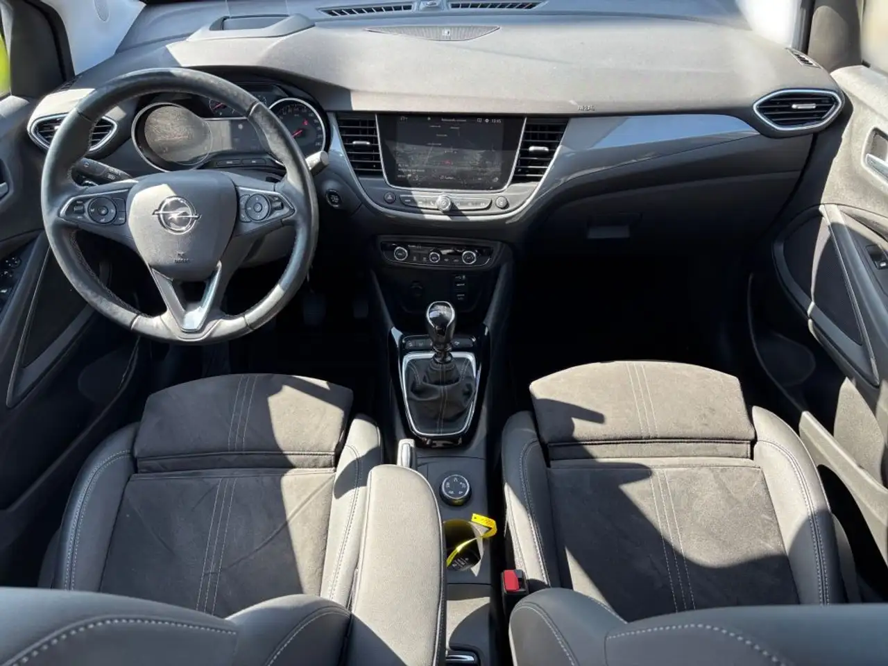 Opel Crossland 1.5 Diesel Ultimate 10