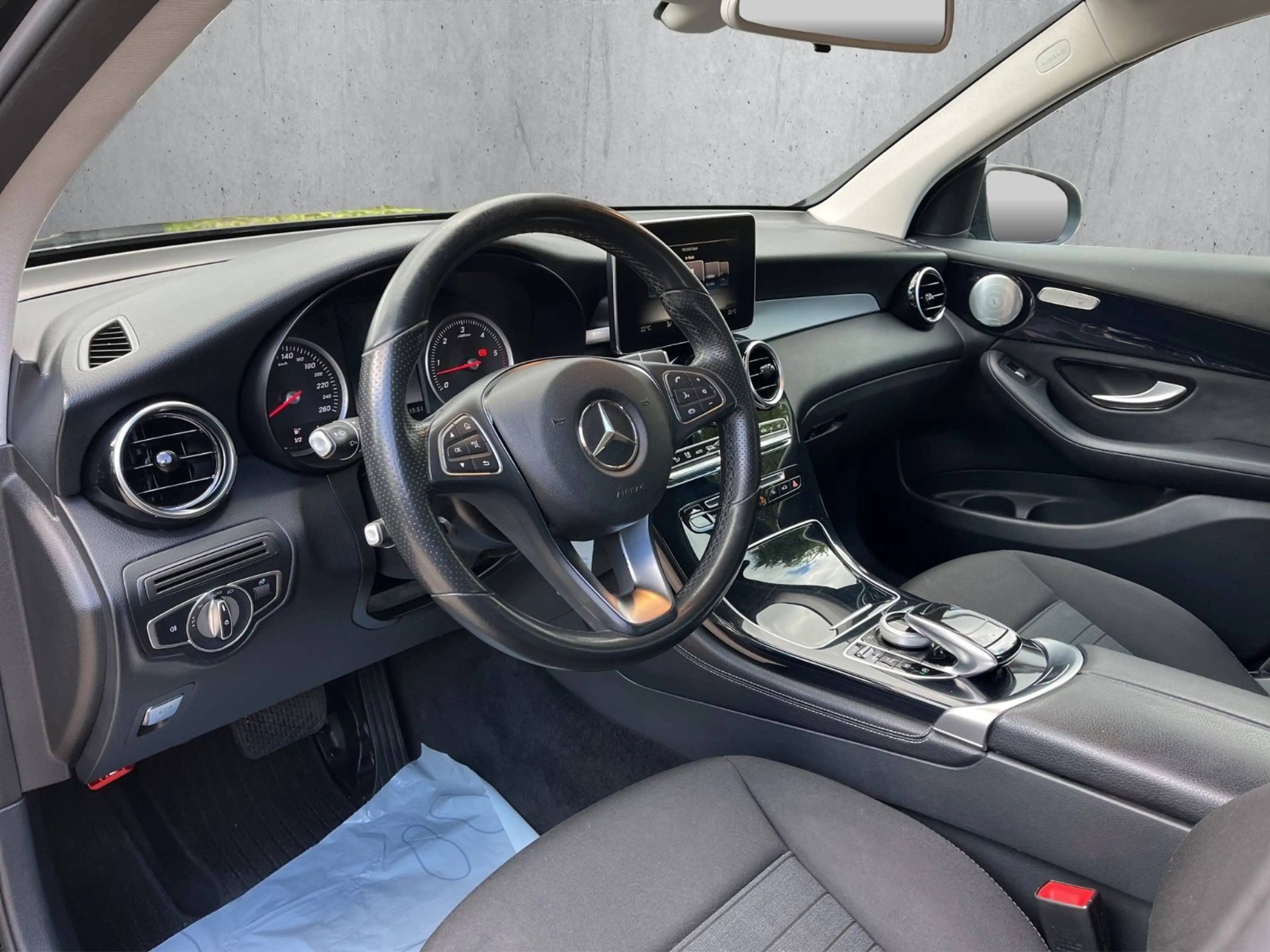 Mercedes-Benz GLC 350 d 4Matic AHK/LED/BURMESTER/NAVI/DAB+ — photo 13