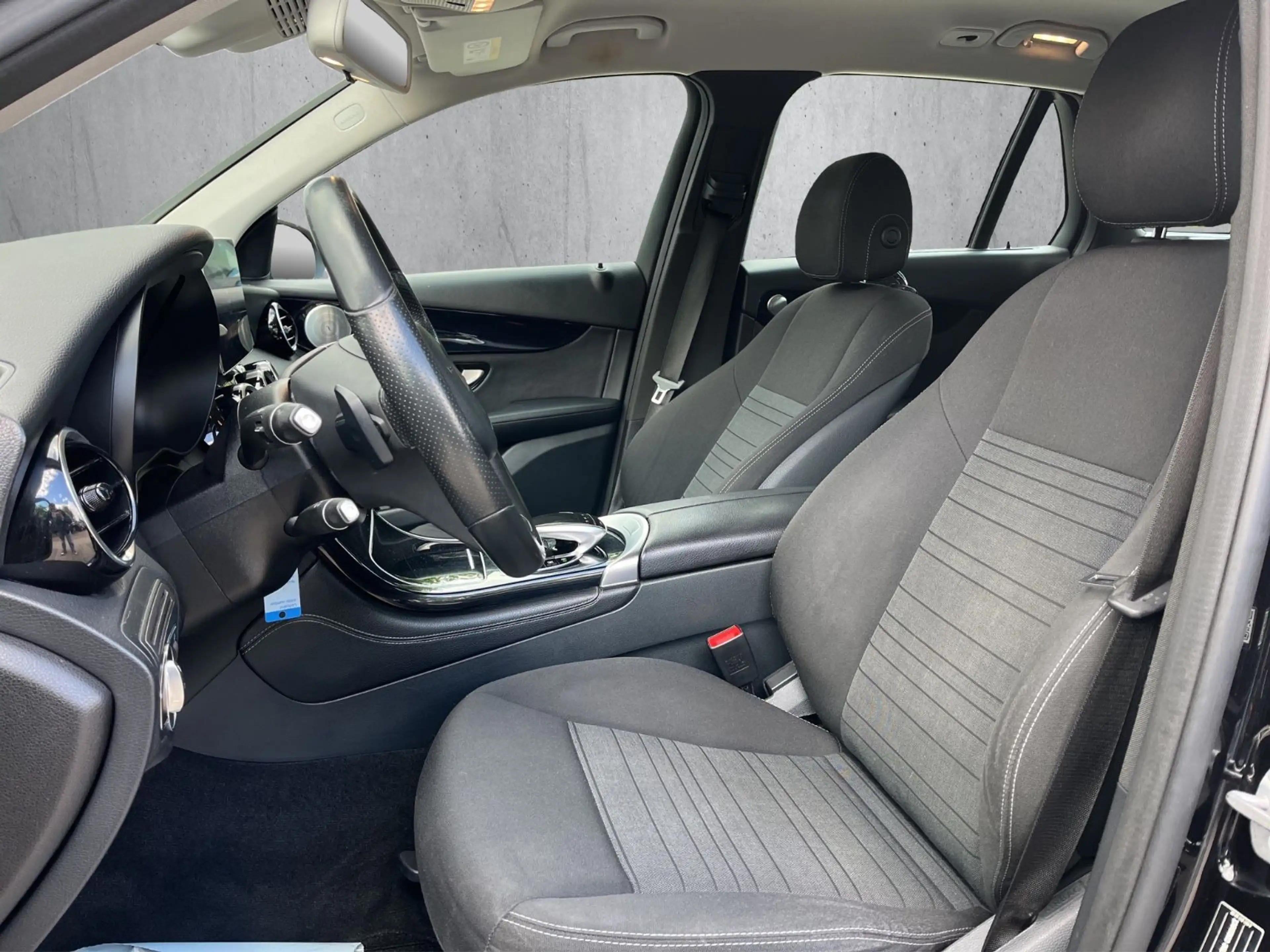 Mercedes-Benz GLC 350 d 4Matic AHK/LED/BURMESTER/NAVI/DAB+ — photo 12