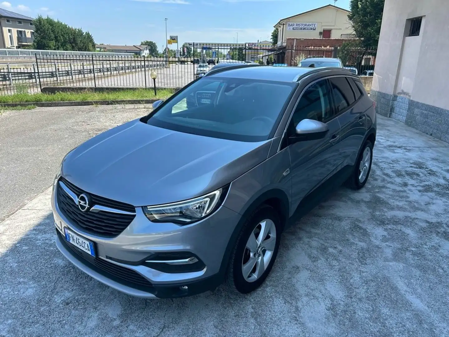 Opel Grandland X 1.6 diesel Ecotec Start&Stop aut. Innovation Gris - 2