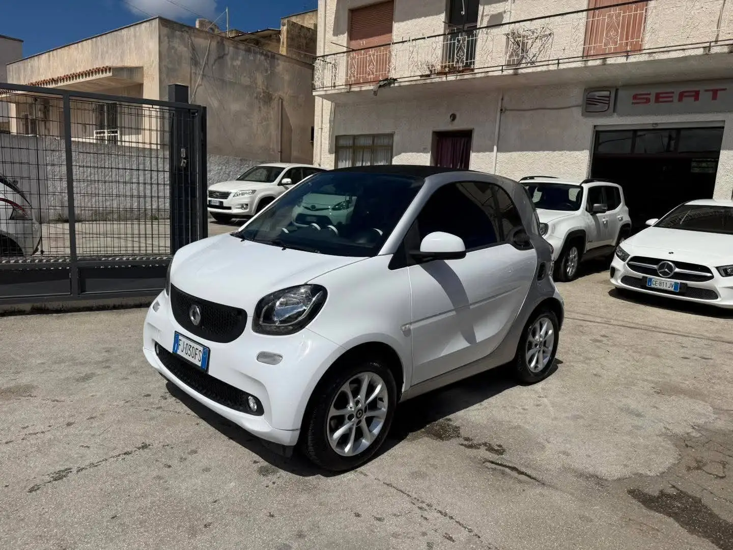 smart forTwo Fortwo III 2015 1.0 Urban (sport edition1) 71cv Bianco - 1