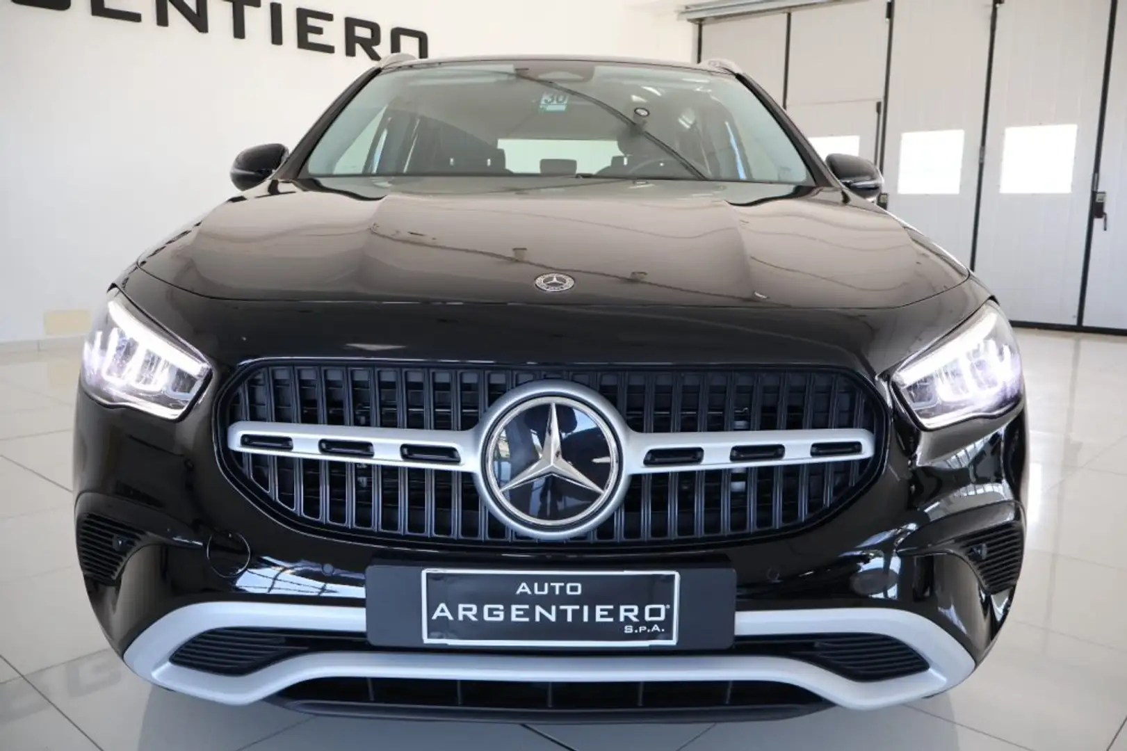 Mercedes-Benz GLA 180 d Automatic Progressive Advanced Plus Noir - 2