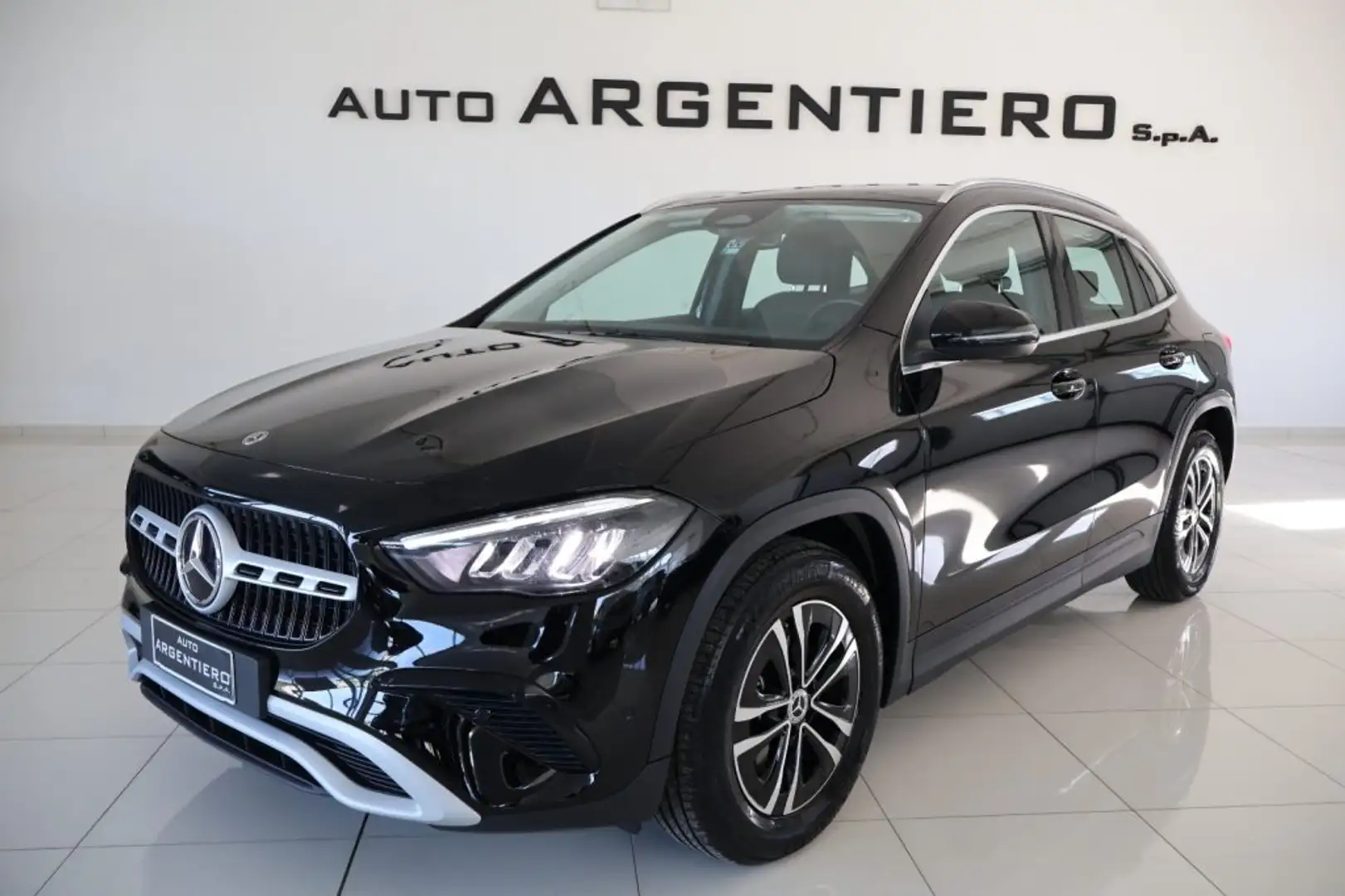 Mercedes-Benz GLA 180 d Automatic Progressive Advanced Plus Noir - 1