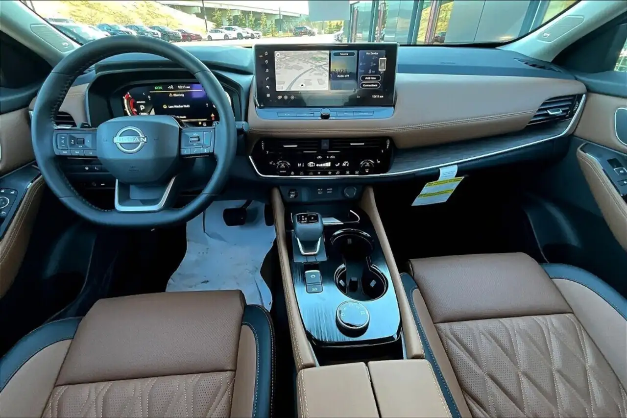 Nissan Rogue снимка Nissan Rogue