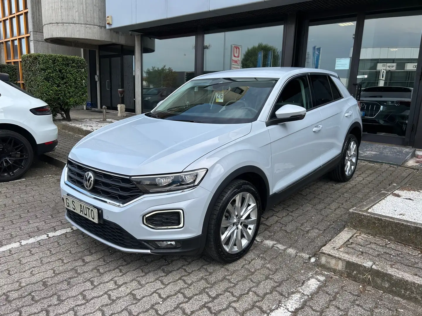 Volkswagen T-Roc 1.6 tdi Style OK NEOPATENTATI Grigio - 1