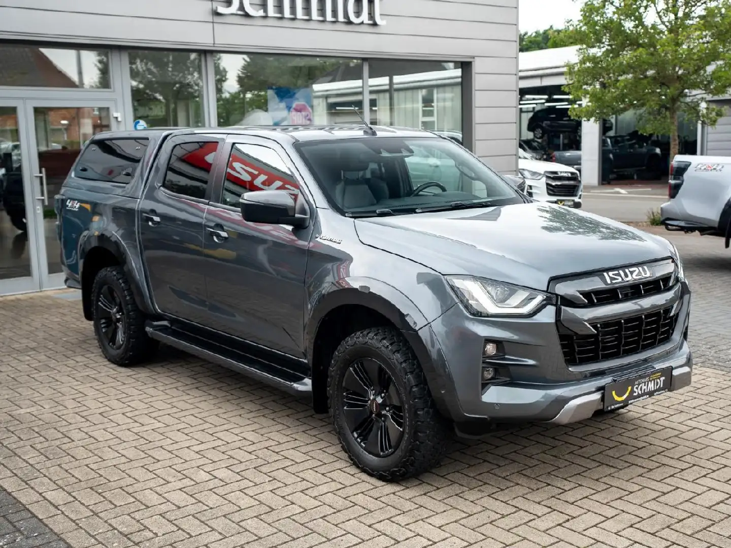 Isuzu D-Max Double Cab 4WD V-CROSS Grau - 2