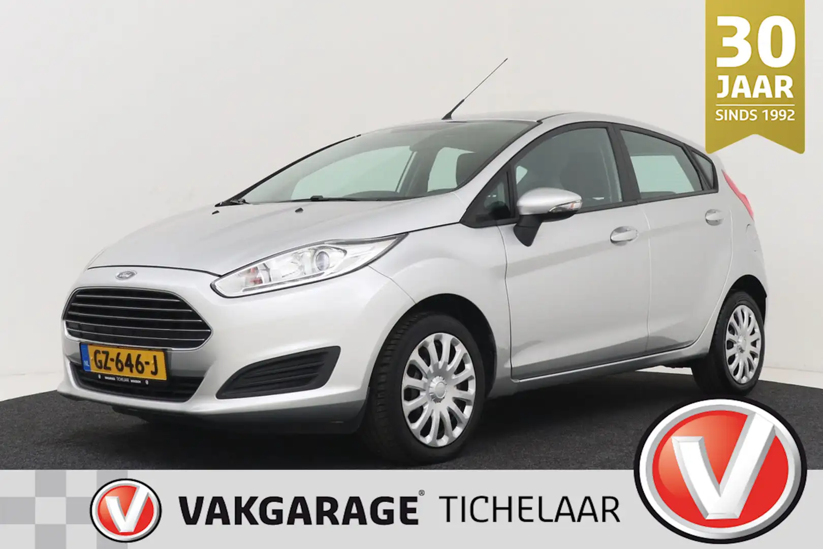 Ford Fiesta 1.0 Style | Org NL | Navigatie | Airco | 81.000 KM Grijs - 1