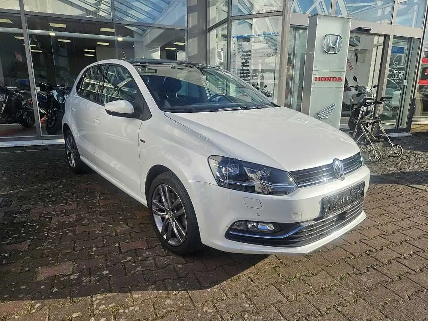 Volkswagen Polo V 5-Türer 1.2 TSI Lounge m.Navi / Schiebedach Weiß - 2