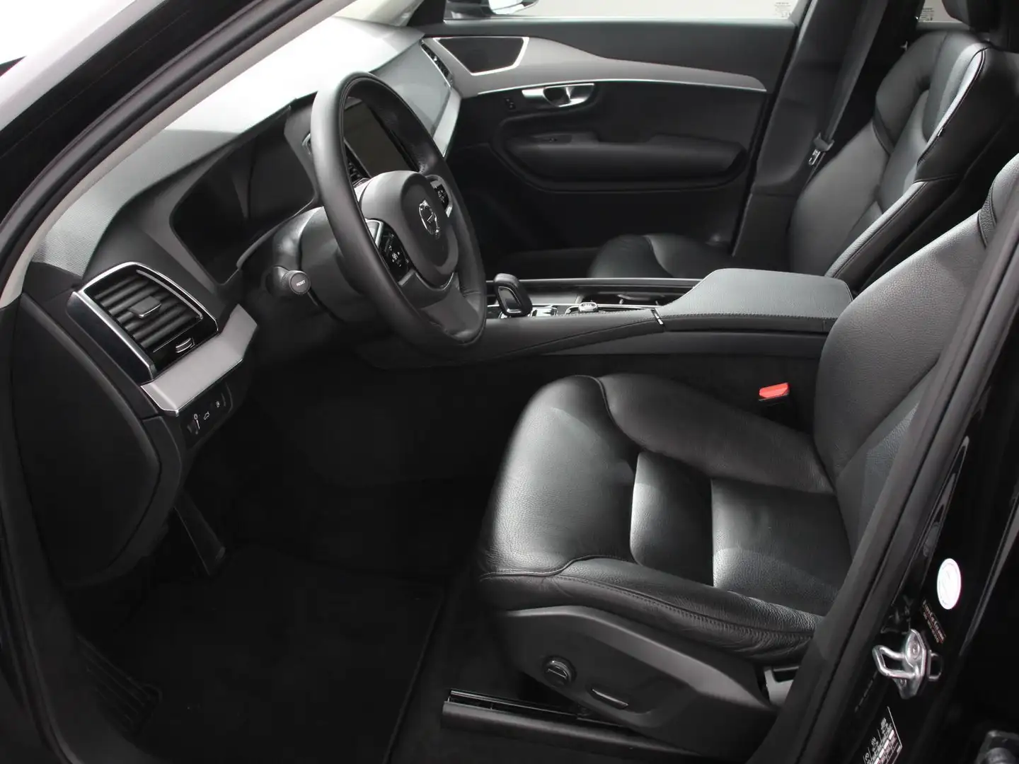 Volvo XC90 2.0 T8 Recharge 391pk AWD Inscription Expression | Zwart - 2