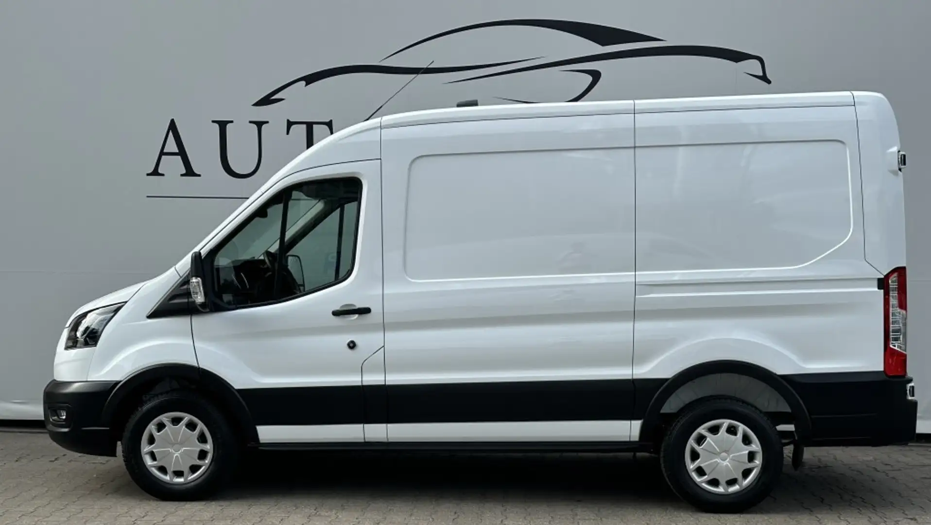 Ford Transit 350 L2H2 Lkw VA Autm. Trend 3-Sitzer Weiß - 2