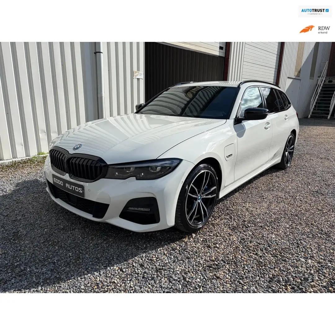 BMW 320 3-serie Touring 320e High Executive M-Sport Add cr Blanc - 1