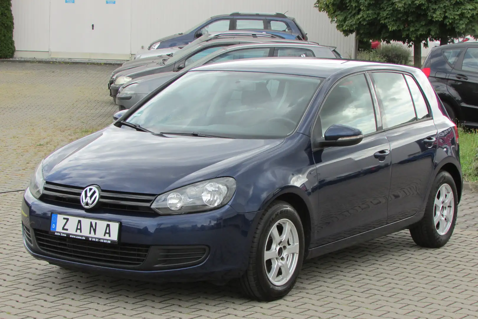Volkswagen Golf Trendline Blau - 1
