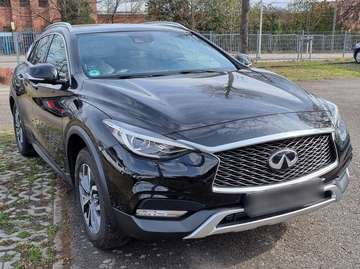 Infiniti QX30 2.2d DCT AWD Premium Tech * 1. Hand * Top Zustand