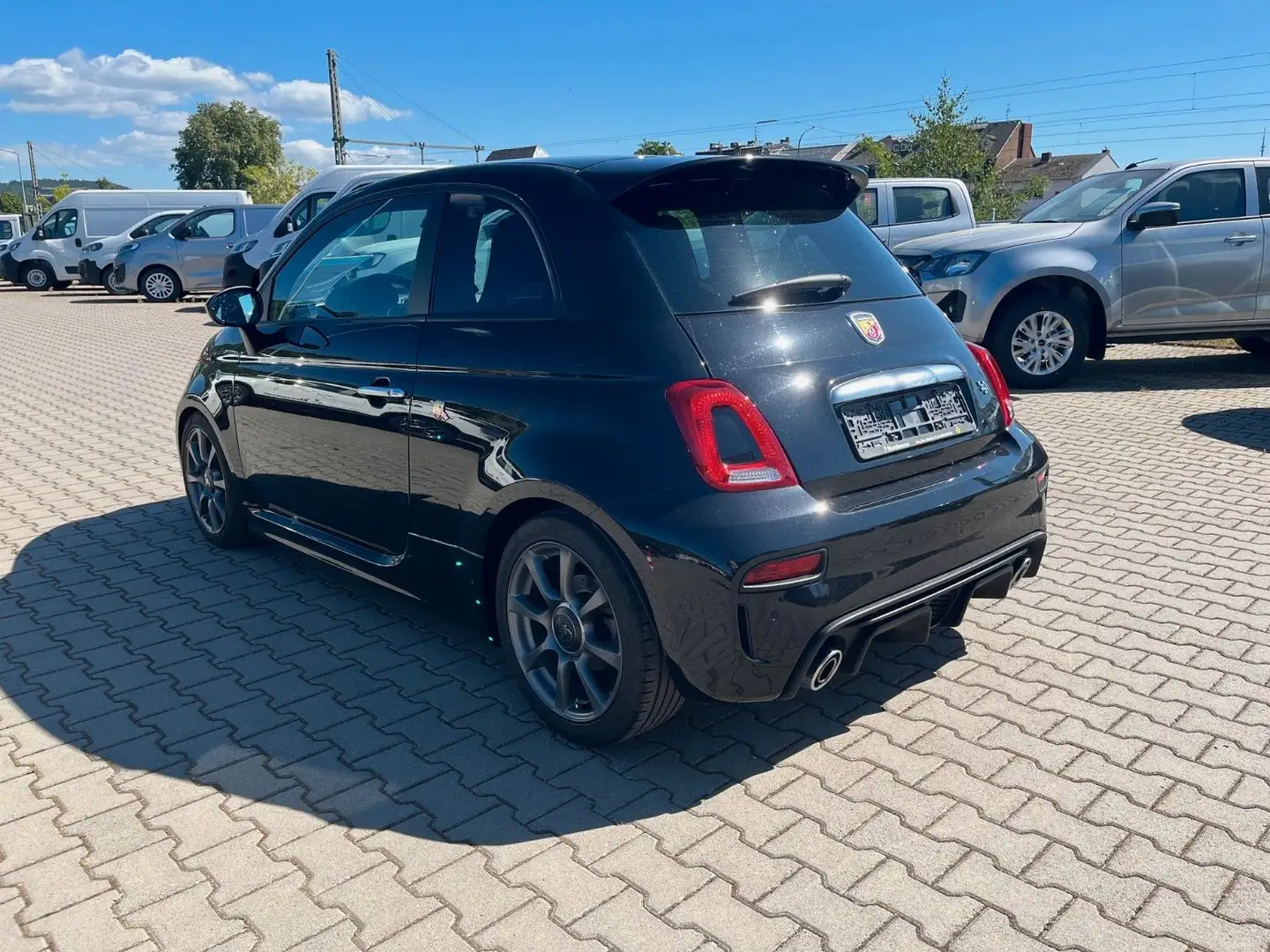 Abarth 595 1.4 165 PS Tieferlegung S+W-Räder a. Alu Schwarz - 2