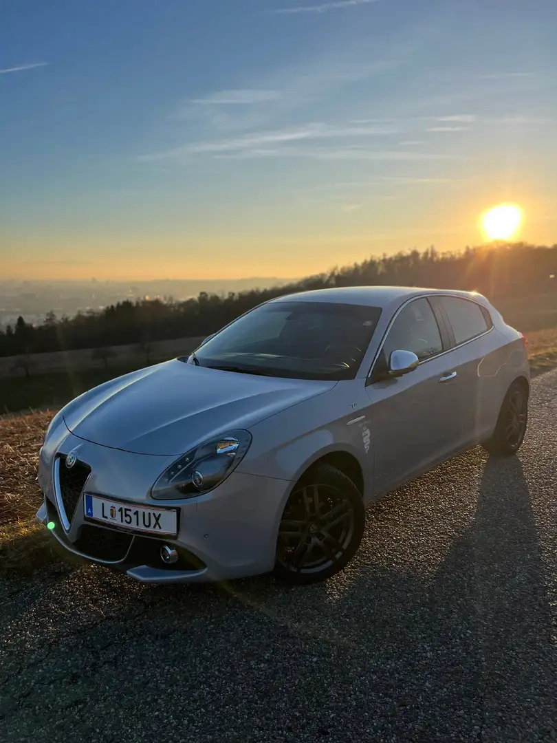 Alfa Romeo Giulietta 1.4 TB 16V Lusso Ti Argent - 2