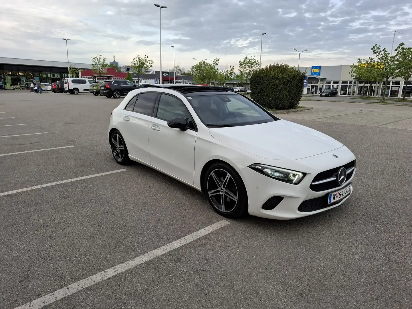 Mercedes-Benz A 180 d Aut. Weiß - 2