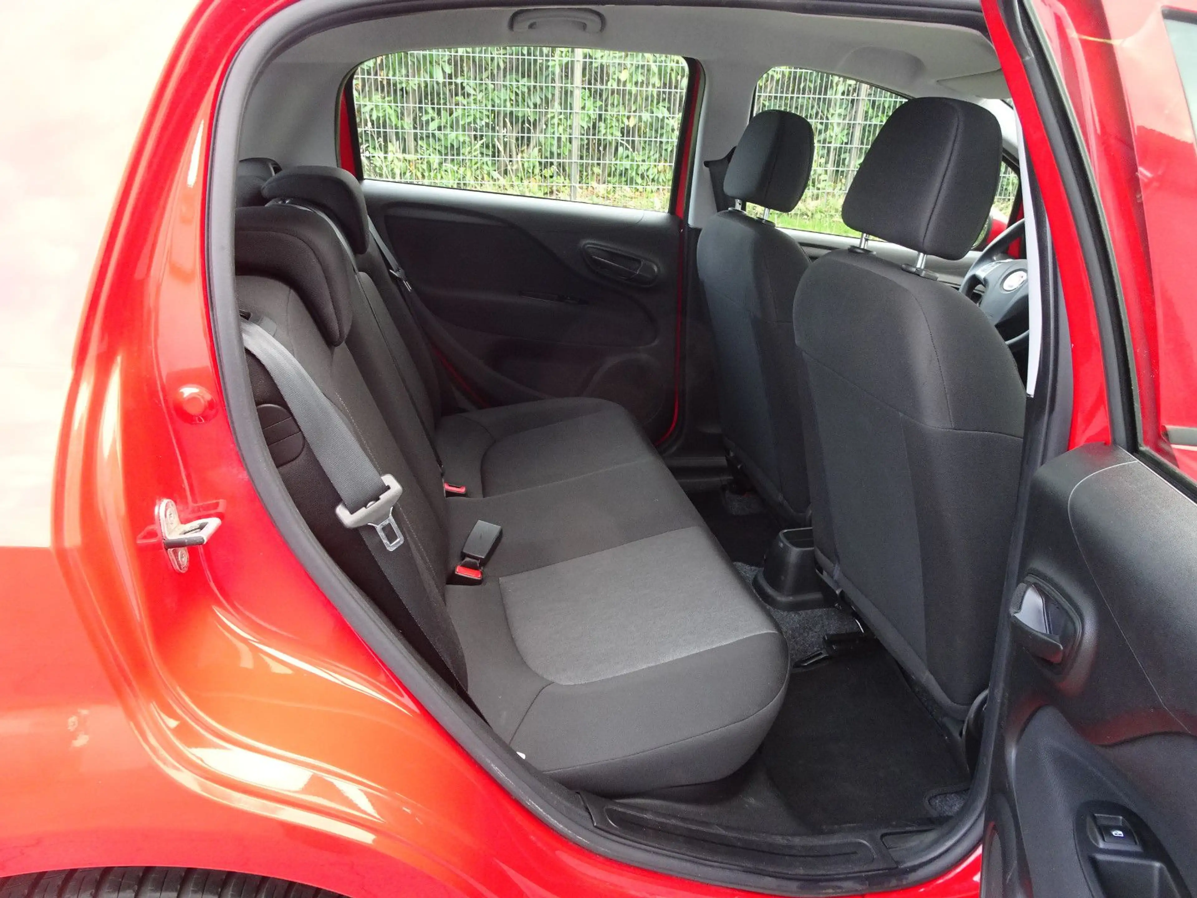 Fiat Punto / 1-Hand / City-Modus / Zahnriemen Neu / — photo 12